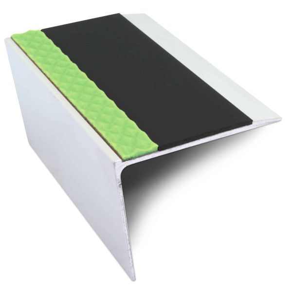 67mm x 55mm Durable Slip-Resistant Silicone Carbide Stair Nosing for Enhanced Safety