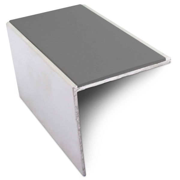 56mm x 55mm DDA Compliant Aluminium Anti Slip Commercial Stair Nosing Edge Trim